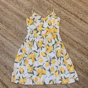 Brand: H&M Divided; Color: yellow and white; Size: 2